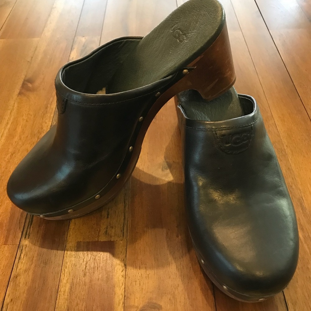 UGG leather clog